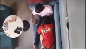 Quay lén bồ mút mút cho ghệ nơi công cộng